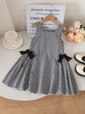 Robe en jean avec petite veste pour la rentrée scolaire